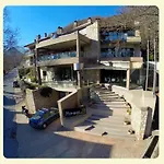 Hotel Nymfes