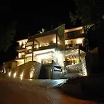 Nymfes Hotel