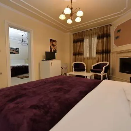 Nymfes Hotel