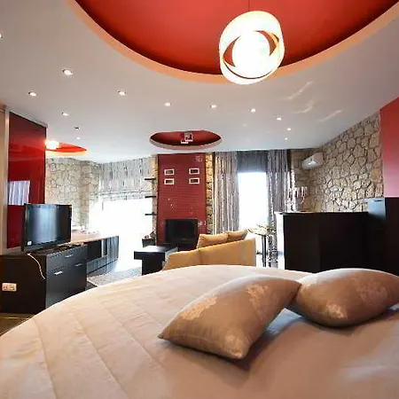 Nymfes Hotel Loutraki (Pella)
