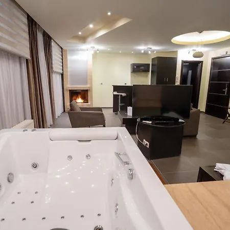 Nymfes Hotel 4*