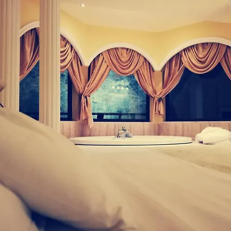 Nymfes Hotel 4*