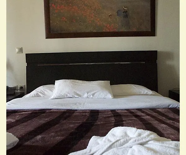 Ξενοδοχείο νύμφες Káto Loutrákion